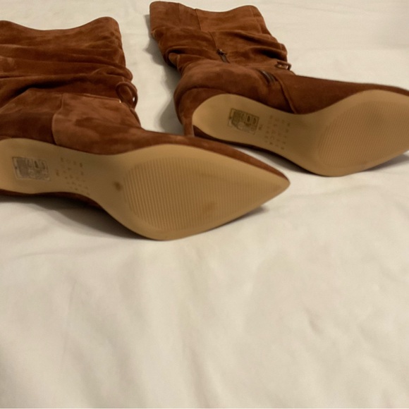 White House Black Market Cognac Suede Tall Heeled Boot~Size 7M~Side Zip~NEW! - Picture 9 of 9